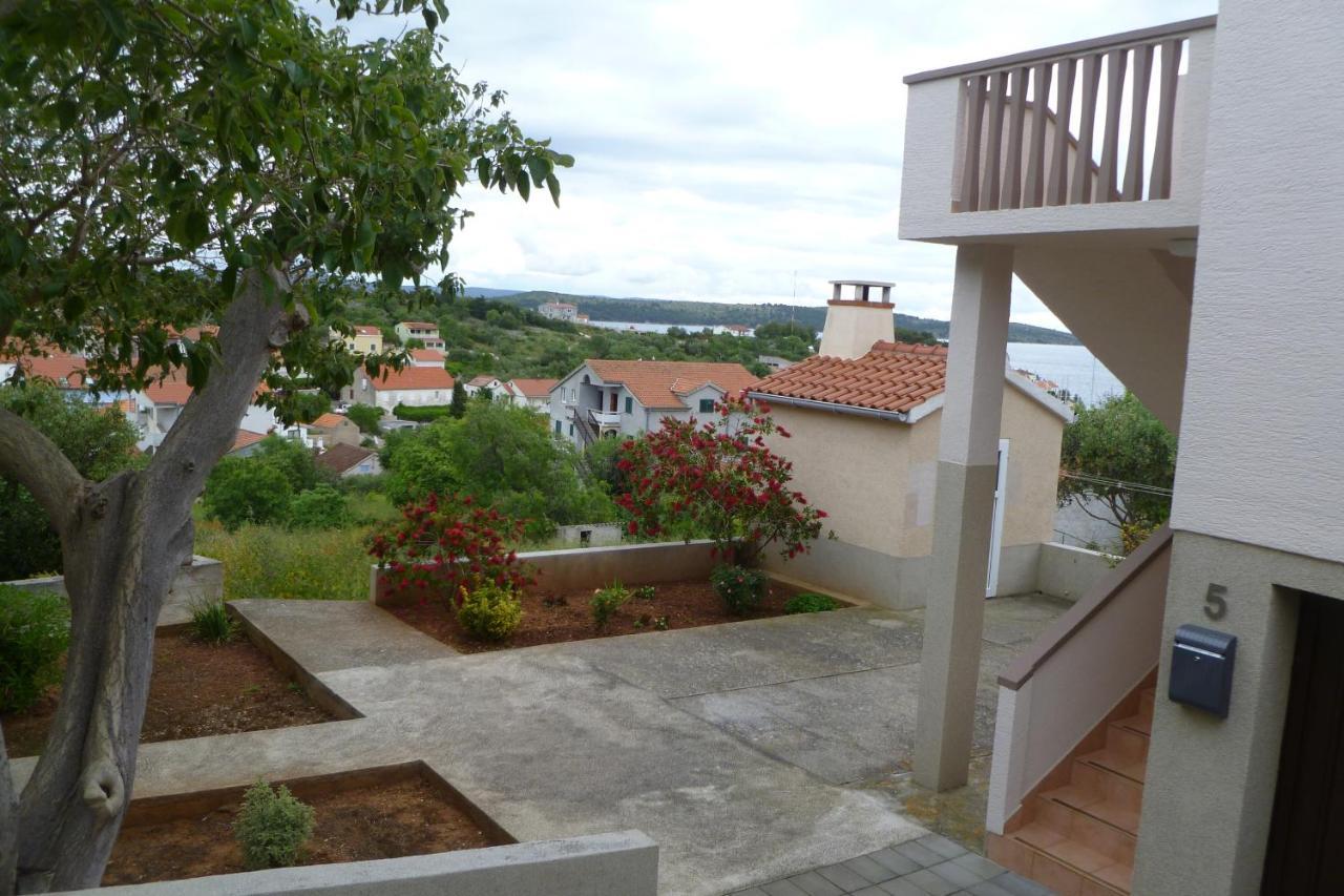 Apartments With A Parking Space Sali, Dugi Otok - 8154 Exterior photo